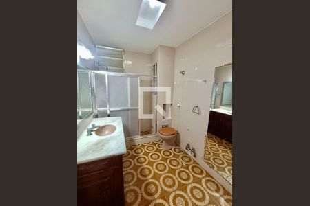 Apartamento para alugar com 108m², 3 quartos e sem vaga Apartamento para alugar com 108m², 3 quartos e sem vagaBanheiro social