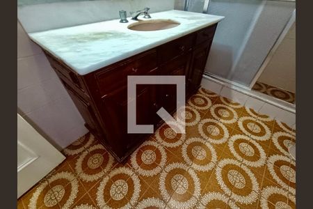 Apartamento para alugar com 108m², 3 quartos e sem vaga Apartamento para alugar com 108m², 3 quartos e sem vagaBanheiro social