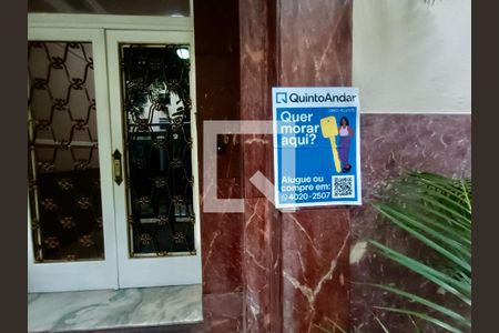 Apartamento para alugar com 108m², 3 quartos e sem vaga Apartamento para alugar com 108m², 3 quartos e sem vagaFachada com cartaz QA