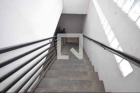 Casa para alugar com 500m², 4 quartos e 2 vagasEscada de Acesso
