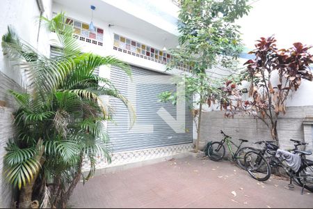 Garagem de casa à venda com 4 quartos, 500m² em Parque Edu Chaves, São Paulo