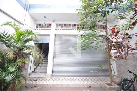 Garagem de casa à venda com 4 quartos, 500m² em Parque Edu Chaves, São Paulo