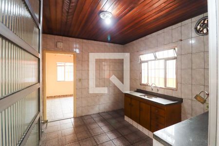 Casa para alugar com 101m², 2 quartos e 2 vagasCozinha