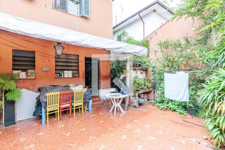 Quintal de casa à venda com 3 quartos, 215m² em Vila Cordeiro, São Paulo