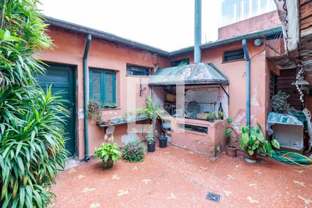 Quintal de casa à venda com 3 quartos, 215m² em Vila Cordeiro, São Paulo