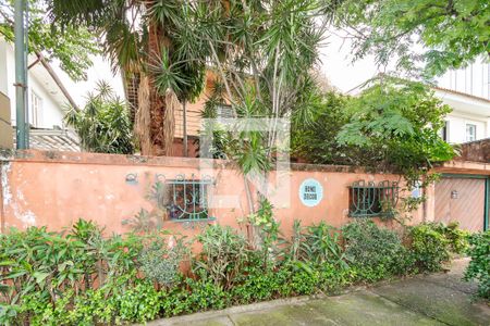 Fachada de casa à venda com 3 quartos, 215m² em Vila Cordeiro, São Paulo
