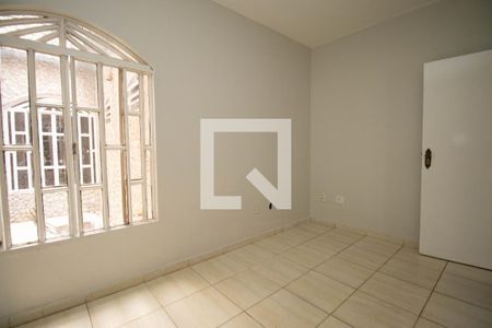 Casa para alugar com 222m², 3 quartos e 6 vagasQuarto