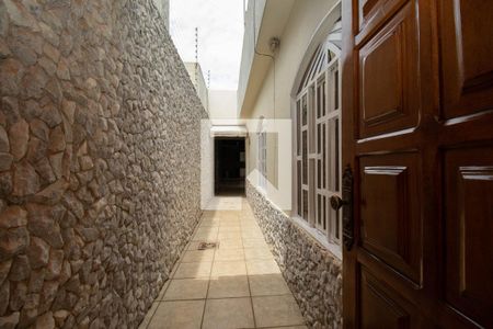 Casa para alugar com 222m², 3 quartos e 6 vagasCorredor