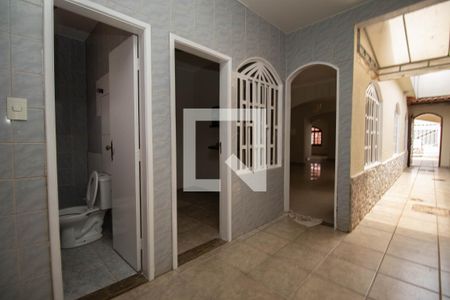 Casa para alugar com 222m², 3 quartos e 6 vagasCorredor