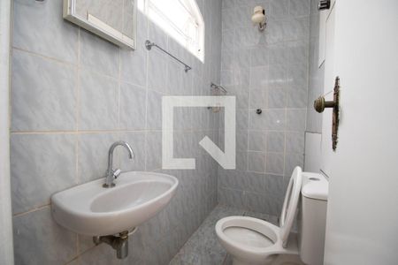 Casa para alugar com 222m², 3 quartos e 6 vagasBanheiro de Serviço