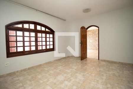 Sala 1 de casa para alugar com 3 quartos, 222m² em Qsd 49, Brasília