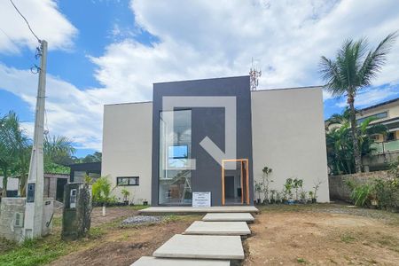 Casa de condomínio para alugar com 285m², 4 quartos e 4 vagasFachada