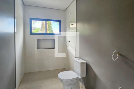 Casa de condomínio para alugar com 285m², 4 quartos e 4 vagasbanheiro da Suíte 3