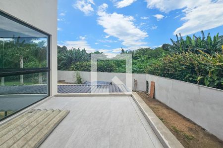 Casa de condomínio para alugar com 285m², 4 quartos e 4 vagasvaranda