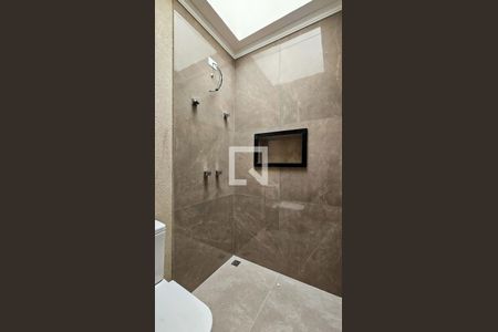 Casa à venda com 160m², 3 quartos e 2 vagasBanheiro