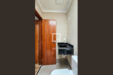 Casa à venda com 160m², 3 quartos e 2 vagasBanheiro da Suite 2