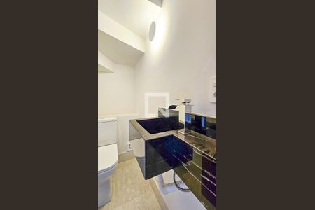 Casa à venda com 160m², 3 quartos e 2 vagasLavabo