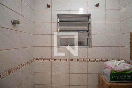 Casa à venda com 214m², 3 quartos e 3 vagasBanheiro 2