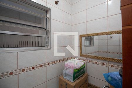 Casa à venda com 214m², 3 quartos e 3 vagasBanheiro 2