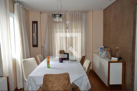 Casa à venda com 140m², 3 quartos e 3 vagasSala