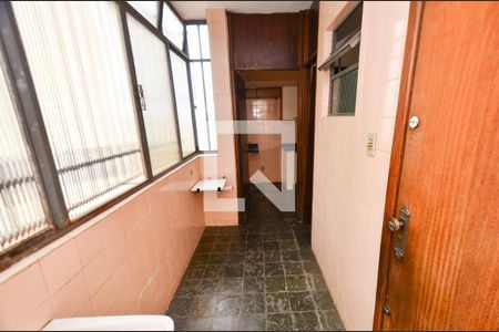 Apartamento à venda com 75m², 2 quartos e 1 vagaÁrea de Serviço