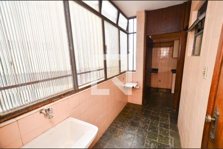 Apartamento à venda com 75m², 2 quartos e 1 vagaÁrea de Serviço