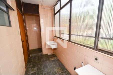 Apartamento à venda com 75m², 2 quartos e 1 vagaÁrea de Serviço