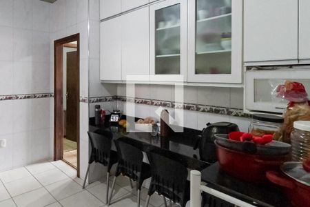 Casa à venda com 220m², 3 quartos e 6 vagasCozinha