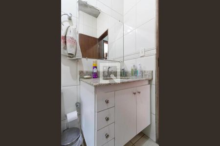 Casa à venda com 220m², 3 quartos e 6 vagasBanheiro social