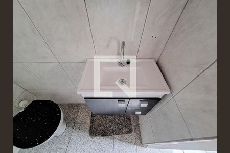 Casa à venda com 100m², 2 quartos e 1 vaga Casa à venda com 100m², 2 quartos e 1 vagaBanheiro