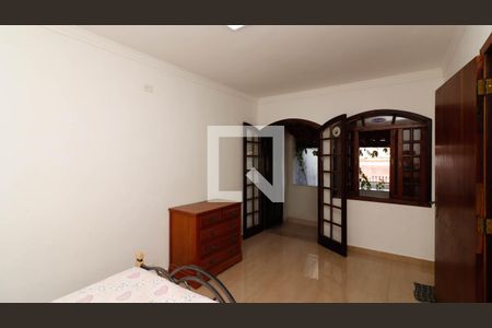 Casa à venda com 140m², 2 quartos e 2 vagas Casa à venda com 140m², 2 quartos e 2 vagasSuíte