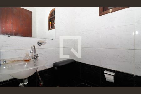 Casa à venda com 140m², 2 quartos e 2 vagas Casa à venda com 140m², 2 quartos e 2 vagasLavabo