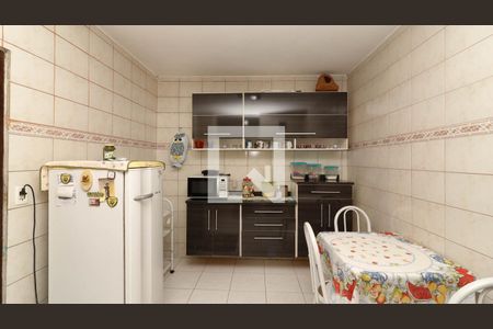 Casa à venda com 140m², 2 quartos e 2 vagas Casa à venda com 140m², 2 quartos e 2 vagasCozinha