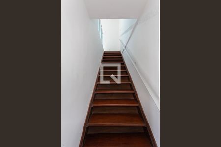 Apartamento para alugar com 207m², 3 quartos e 1 vagaEscada