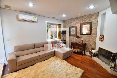 Casa de condomínio à venda com 700m², 5 quartos e 2 vagasSala TV