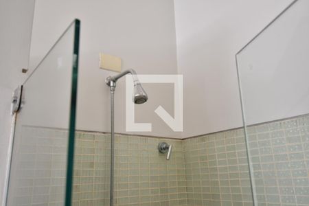 Casa de condomínio à venda com 700m², 5 quartos e 2 vagasBanheiro 1