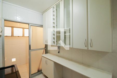 Apartamento à venda com 70m², 3 quartos e 1 vaga Apartamento à venda com 70m², 3 quartos e 1 vagaCozinha e Área de Serviço