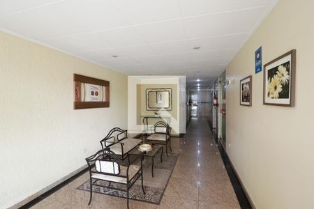 Apartamento à venda com 70m², 3 quartos e 1 vaga Apartamento à venda com 70m², 3 quartos e 1 vagaHall