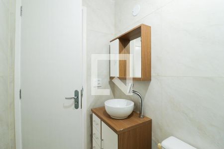 Apartamento à venda com 70m², 3 quartos e 1 vaga Apartamento à venda com 70m², 3 quartos e 1 vagaBanheiro da Suíte
