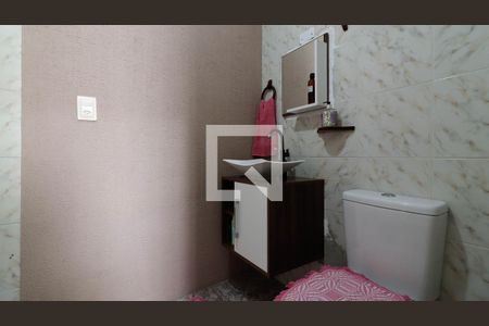 Casa à venda com 393m², 4 quartos e 5 vagasBanheiro da Suíte 2