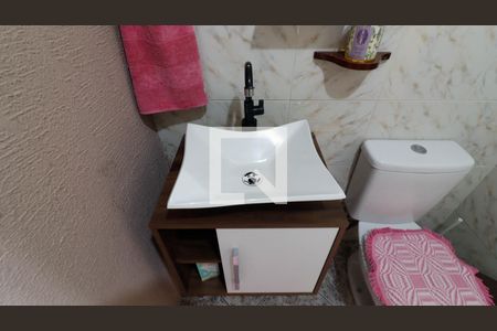 Casa à venda com 393m², 4 quartos e 5 vagasBanheiro da Suíte 2
