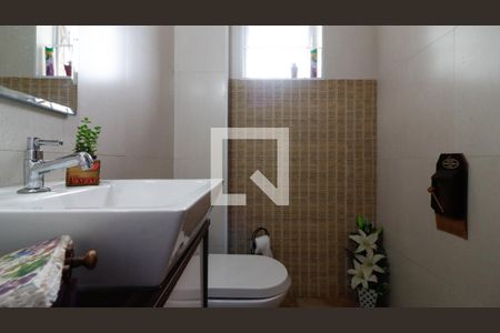 Casa à venda com 393m², 4 quartos e 5 vagasLavabo
