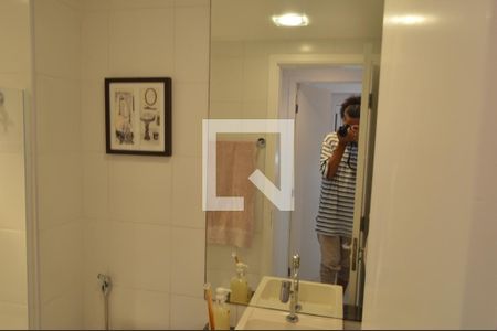 Apartamento à venda com 117m², 3 quartos e 2 vagasBanheiro 1