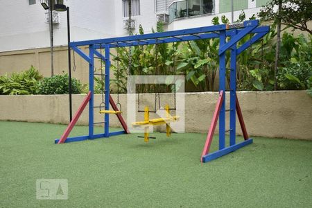 Apartamento à venda com 117m², 3 quartos e 2 vagasÁrea comum - Playground