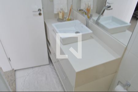 Apartamento à venda com 117m², 3 quartos e 2 vagasBanheiro 2