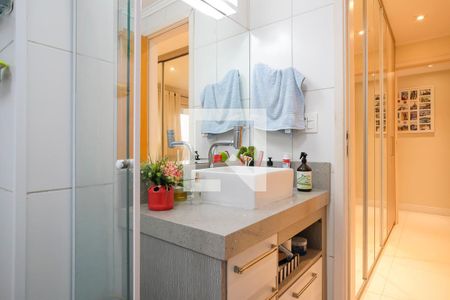 Apartamento à venda com 108m², 3 quartos e 3 vagasBanheiro da suíte