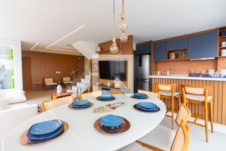 Apartamento à venda com 150m², 3 quartos e 2 vagas Apartamento à venda com 150m², 3 quartos e 2 vagasSala de Jantar