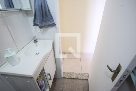 Apartamento para alugar com 55m², 2 quartos e 1 vaga Apartamento para alugar com 55m², 2 quartos e 1 vagaBanheiro