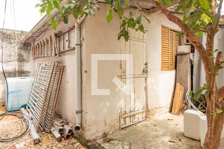 Casa à venda com 60m², 2 quartos e 2 vagas Casa à venda com 60m², 2 quartos e 2 vagasQuintal