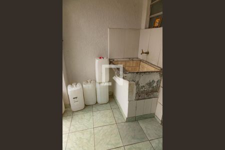 Casa à venda com 60m², 2 quartos e 2 vagas Casa à venda com 60m², 2 quartos e 2 vagasÁrea de serviço